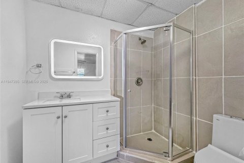 House in Pompano Beach, Florida 1 bedroom, 81.1 sq.m. № 2003509 - photo 7