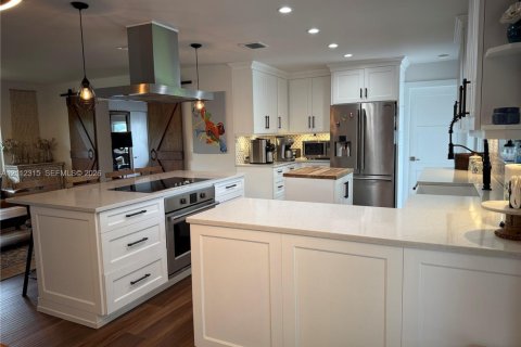 Villa ou maison à vendre à Miami, Floride: 3 chambres, 138.98 m2 № 2432536 - photo 9