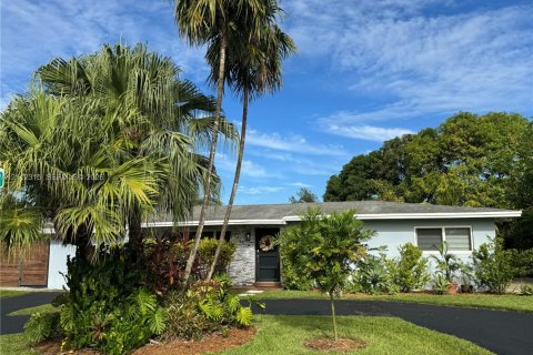 Villa ou maison à Miami, Floride 3 chambres, 138.98 m2 № 2432536