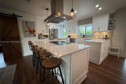 Villa ou maison à vendre à Miami, Floride: 3 chambres, 138.98 m2 № 2432536 - photo 6
