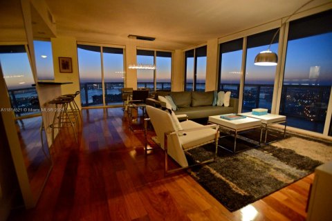 Снять в аренду кондоминиум в Майами-Бич, Флорида 2 спальни, 122.82м2, № 2035535 - фото 7
