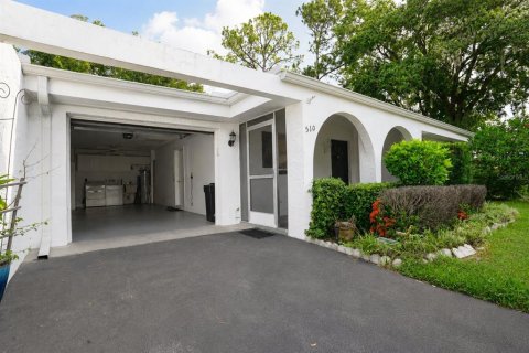 Villa ou maison à vendre à Palm Harbor, Floride: 2 chambres, 129.13 m2 № 2285125 - photo 2