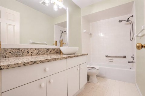 Villa ou maison à vendre à Palm Harbor, Floride: 2 chambres, 129.13 m2 № 2285125 - photo 15