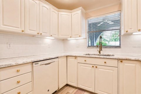 Villa ou maison à vendre à Palm Harbor, Floride: 2 chambres, 129.13 m2 № 2285125 - photo 14