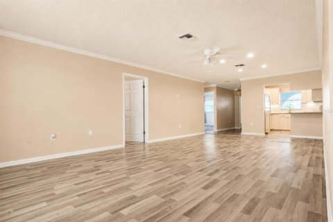Villa ou maison à vendre à Palm Harbor, Floride: 2 chambres, 129.13 m2 № 2285125 - photo 8