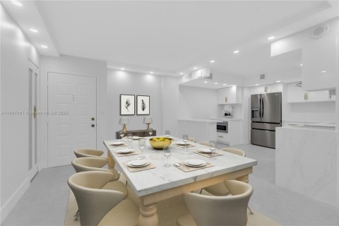 Снять в аренду кондоминиум в Холливуд, Флорида 2 спальни, 110.55м2, № 1989868 - фото 8