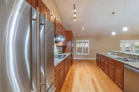 House in Tampa, Florida 4 bedrooms, 175.59 sq.m. № 2204642 - photo 6