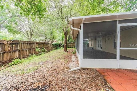 House in Tampa, Florida 4 bedrooms, 175.59 sq.m. № 2204642 - photo 20