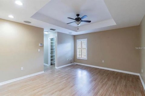 House in Tampa, Florida 4 bedrooms, 175.59 sq.m. № 2204642 - photo 10