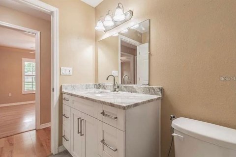 House in Tampa, Florida 4 bedrooms, 175.59 sq.m. № 2204642 - photo 16