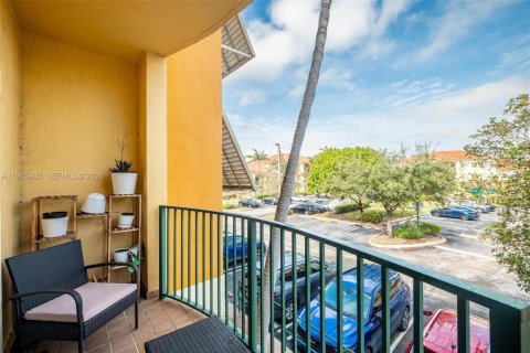 Купить кондоминиум в Дорал, Флорида 2 спальни, 80.82м2, № 2001905 - фото 9