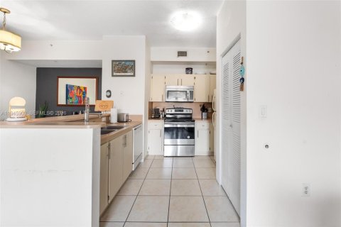 Купить кондоминиум в Дорал, Флорида 2 спальни, 80.82м2, № 2001905 - фото 13