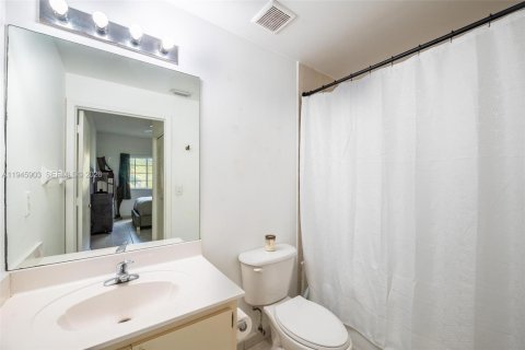 Купить кондоминиум в Дорал, Флорида 2 спальни, 80.82м2, № 2001905 - фото 27