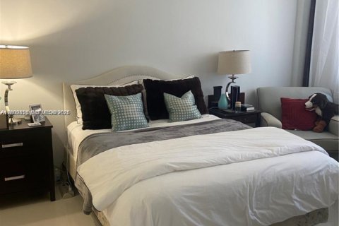 Copropriété à louer à North Bay Village, Floride: 1 chambre, 75.9 m2 № 2400590 - photo 11