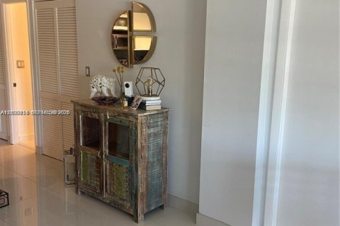 Copropriété à louer à North Bay Village, Floride: 1 chambre, 75.9 m2 № 2400590 - photo 10