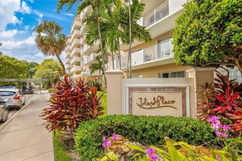 Condo à North Bay Village, Floride, 1 chambre № 2400590