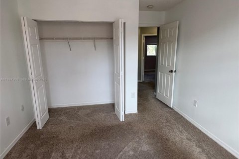 House in Weston, Florida 3 bedrooms, 137.4 sq.m. № 1996260 - photo 22