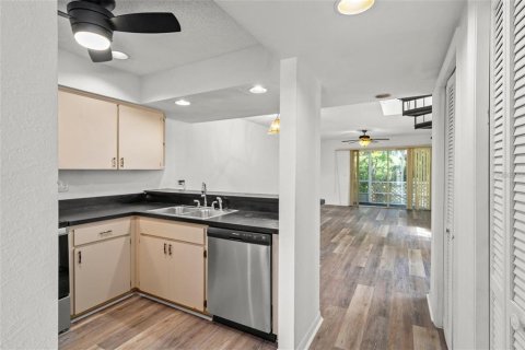 Купить таунхаус в Инвернесс, Флорида 3 комнаты, 116.87м2, № 1795179 - фото 3