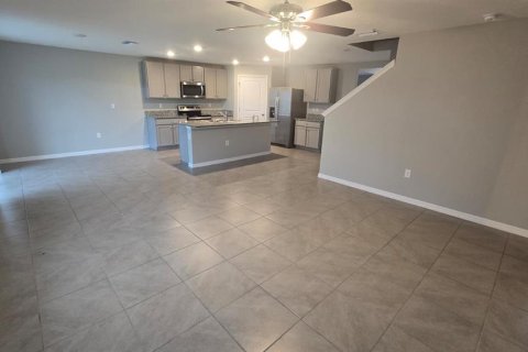 House in Palmetto, Florida 5 bedrooms, 243.03 sq.m. № 1847028 - photo 2