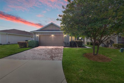 House in OCALA PRESERVE in Ocala, Florida 2 bedrooms, 154.78 sq.m. № 1803571 - photo 1