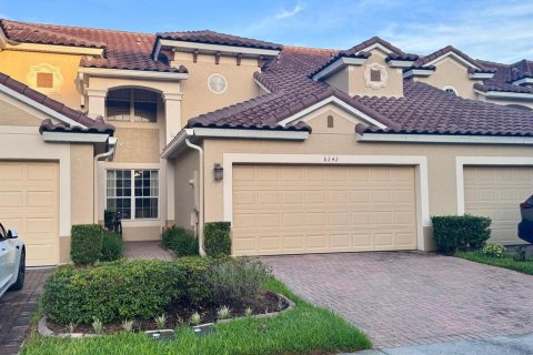 Townhouse in Orlando, Florida 3 bedrooms, 172.8 sq.m. № 2296584