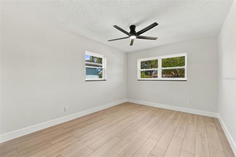 Villa ou maison à vendre à Saint Petersburg, Floride: 4 chambres, 150.5 m2 № 2398267 - photo 22