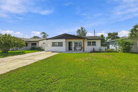Villa ou maison à vendre à Saint Petersburg, Floride: 4 chambres, 150.5 m2 № 2398267 - photo 4
