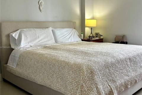 Condominio en alquiler en Aventura, Florida, 2 dormitorios, 98.66 m2 № 1943704 - foto 13