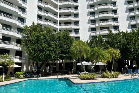 Condominio en alquiler en Aventura, Florida, 2 dormitorios, 98.66 m2 № 1943704 - foto 29