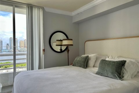 Condominio en alquiler en Aventura, Florida, 2 dormitorios, 98.66 m2 № 1943704 - foto 18