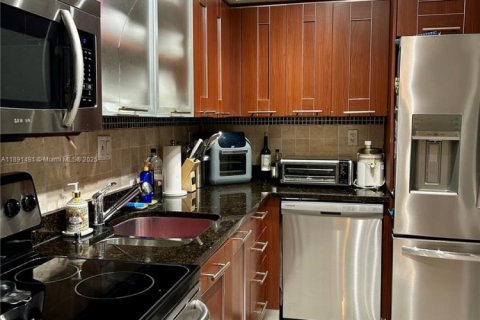 Condominio en alquiler en Aventura, Florida, 2 dormitorios, 98.66 m2 № 1943704 - foto 11