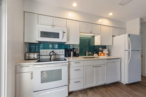 Condominio en venta en Holmes Beach, Florida, 2 dormitorios, 78.04 m2 № 1683094 - foto 10