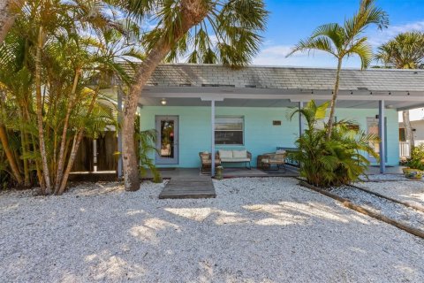 Condominio en venta en Holmes Beach, Florida, 2 dormitorios, 78.04 m2 № 1683094 - foto 1
