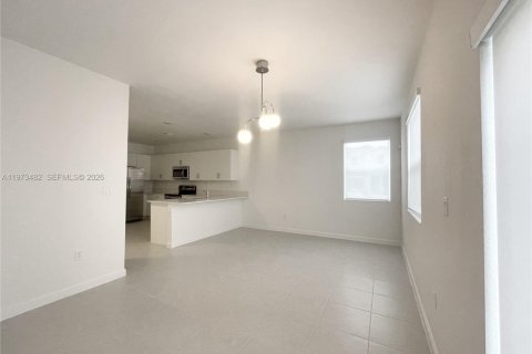 Купить таунхаус в Хомстед, Флорида 4 спальни, 169.08м2, № 2033297 - фото 9