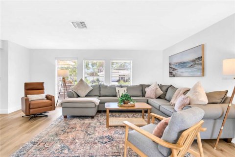 Casa en alquiler en Sarasota, Florida, 4 dormitorios, 176.98 m2 № 1553333 - foto 6