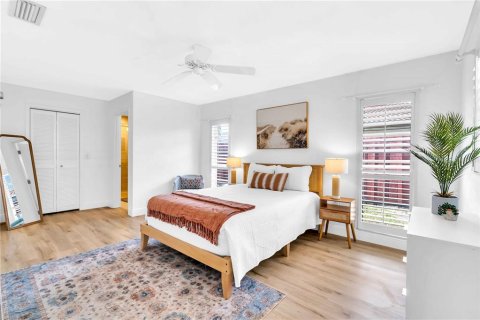 Villa ou maison à louer à Sarasota, Floride: 4 chambres, 176.98 m2 № 1553333 - photo 12