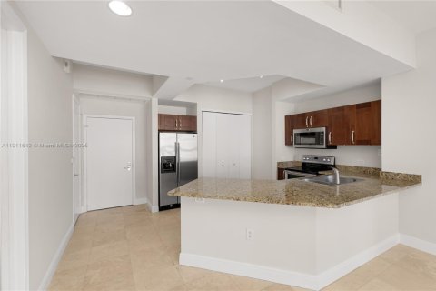 Condominio en alquiler en Aventura, Florida, 2 dormitorios, 116.78 m2 № 1968317 - foto 7