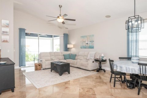 Casa en venta en Apollo Beach, Florida, 4 dormitorios, 216.09 m2 № 1873695 - foto 4