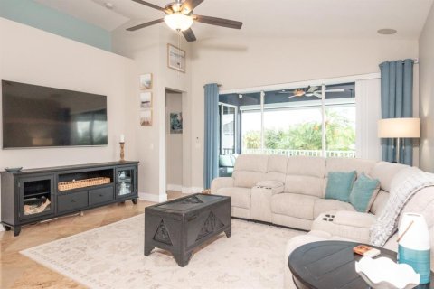 Casa en venta en Apollo Beach, Florida, 4 dormitorios, 216.09 m2 № 1873695 - foto 5