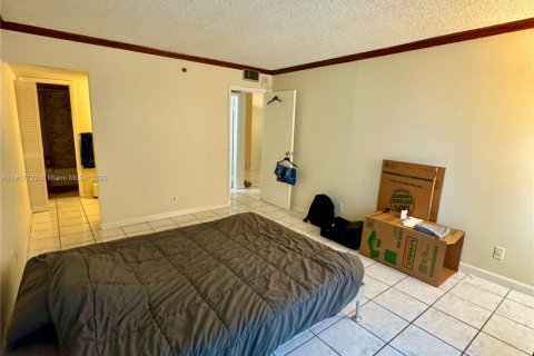 Condominio en alquiler en Miami Beach, Florida, 1 dormitorio, 104.14 m2 № 1972330 - foto 23