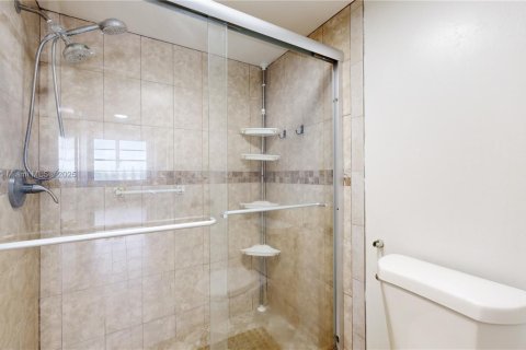 Купить кондоминиум в Авентура, Флорида 1 спальня, 93.37м2, № 1710002 - фото 19