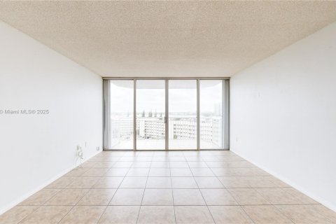 Купить кондоминиум в Авентура, Флорида 1 спальня, 93.37м2, № 1710002 - фото 5