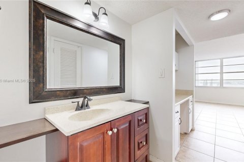 Купить кондоминиум в Авентура, Флорида 1 спальня, 93.37м2, № 1710002 - фото 18