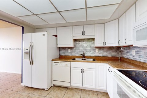 Купить кондоминиум в Авентура, Флорида 1 спальня, 93.37м2, № 1710002 - фото 13