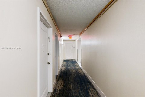 Купить кондоминиум в Авентура, Флорида 1 спальня, 93.37м2, № 1710002 - фото 23
