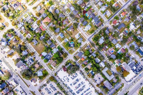 House in Hollywood, Florida 3 bedrooms, 111.85 sq.m. № 2029031 - photo 29