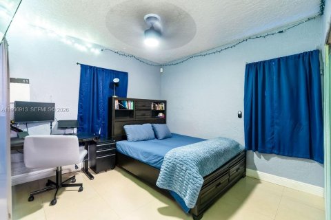 House in Hollywood, Florida 3 bedrooms, 111.85 sq.m. № 2029031 - photo 20