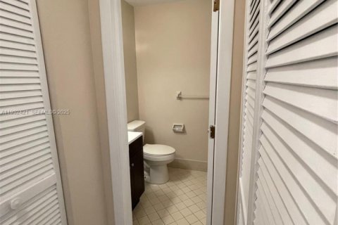 Copropriété à louer à Coral Springs, Floride: 2 chambres, 78.04 m2 № 1990705 - photo 13