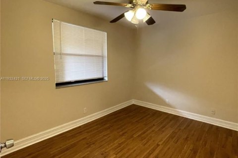 Copropriété à louer à Coral Springs, Floride: 2 chambres, 78.04 m2 № 1990705 - photo 17