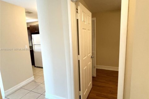 Copropriété à louer à Coral Springs, Floride: 2 chambres, 78.04 m2 № 1990705 - photo 16